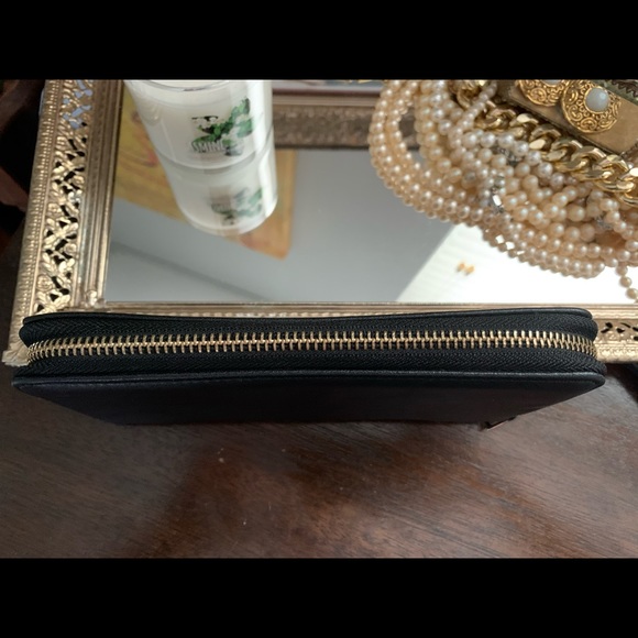 Black vegan leather wallet - Picture 3 of 5